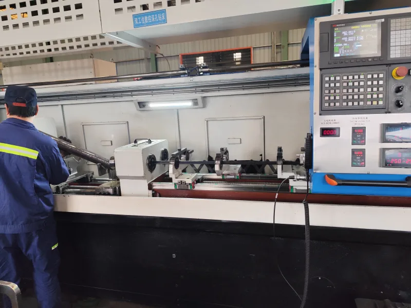 Mecanizado CNC de barras de perforación de rocas